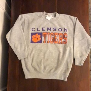 Clemson youth sweatshirt. M- looks small.